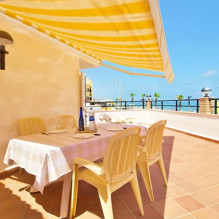 Frontal Al Mar Апартаменты *